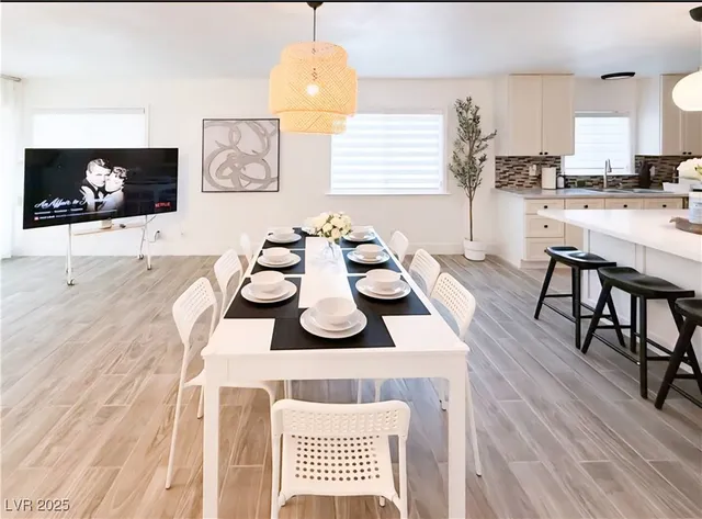 $2,195 | 6969 Paddington Way, Las Vegas, NV 89147