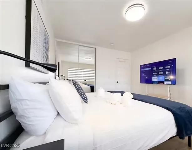 $2,195 | 6969 Paddington Way, Las Vegas, NV 89147