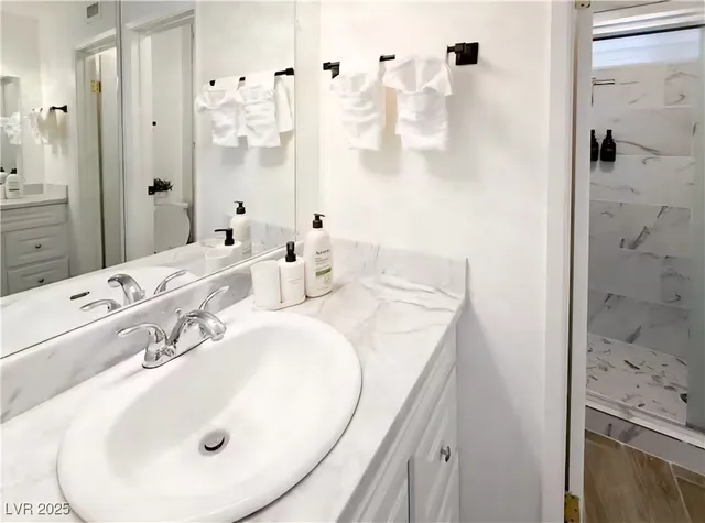 $2,195 | 6969 Paddington Way, Las Vegas, NV 89147