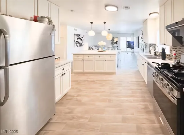 $2,195 | 6969 Paddington Way, Las Vegas, NV 89147