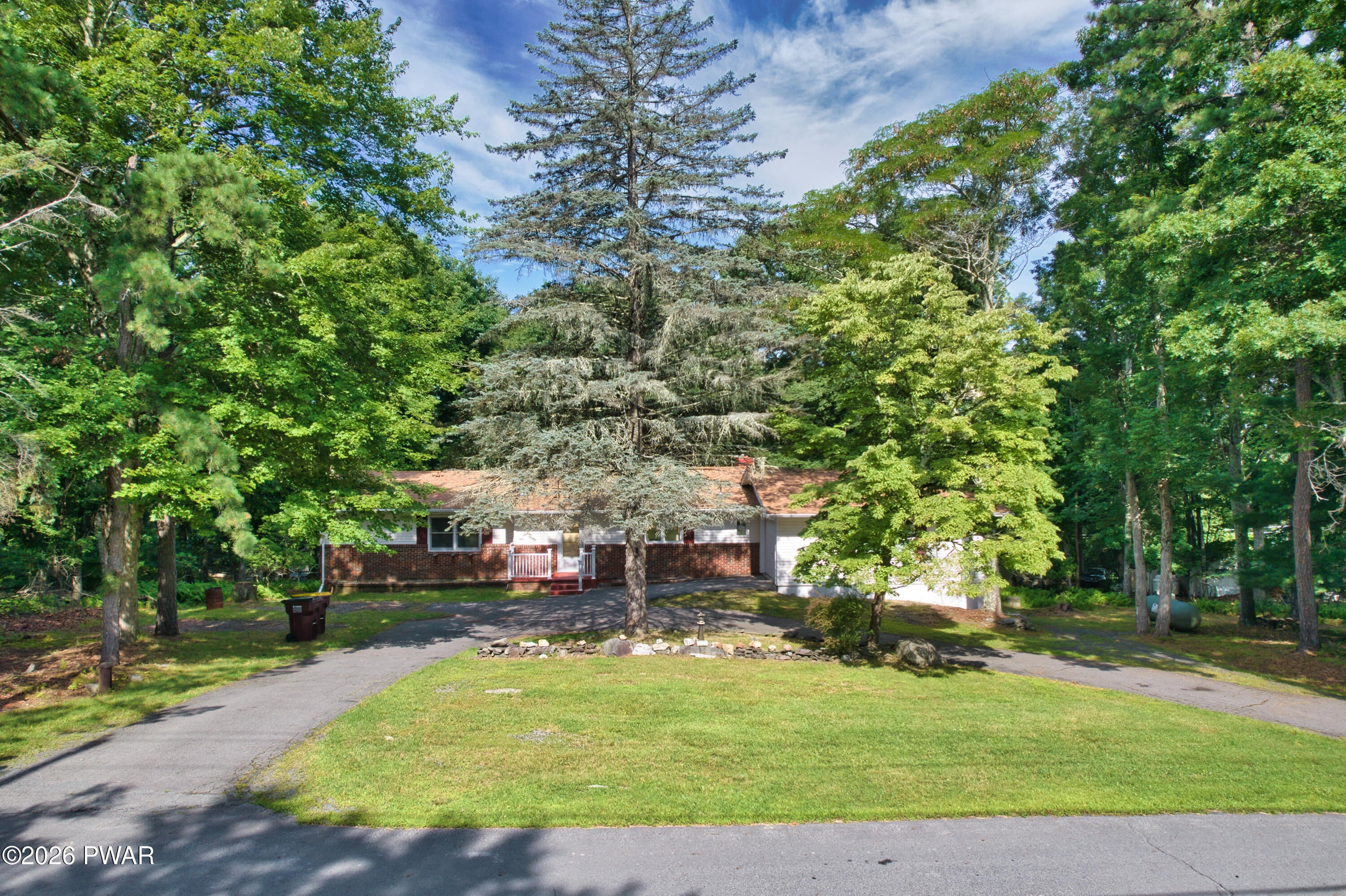 167 Ridge Drive Milford, PA 18337 - Photo 3 of 40 Gallery Image 3