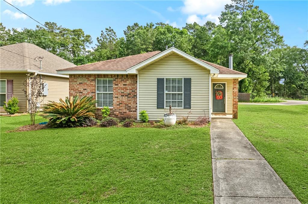 4412 Canal Street Slidell, LA 70461 - Photo 1 of 18