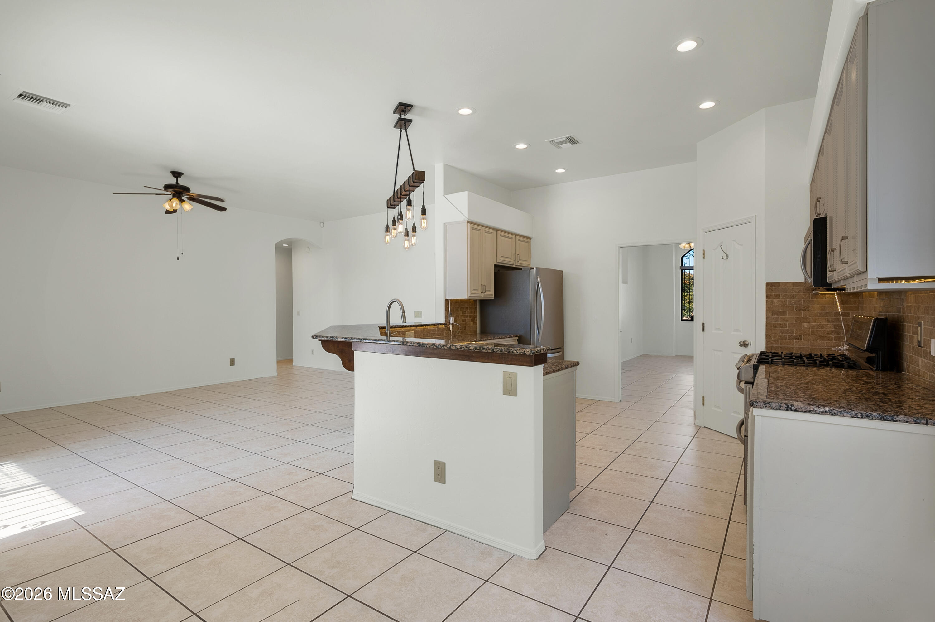 3331 West Hardy Road Tucson, AZ 85742 - Photo 15 of 36 Gallery Image 15