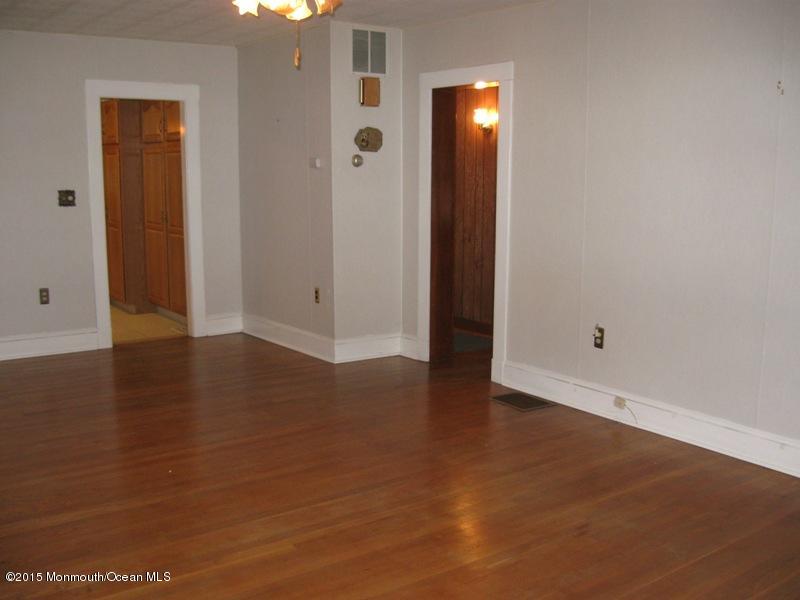 911 Wayside Road Tinton Falls, NJ 07712 - Photo 3 of 16 IMG_4262.JPG