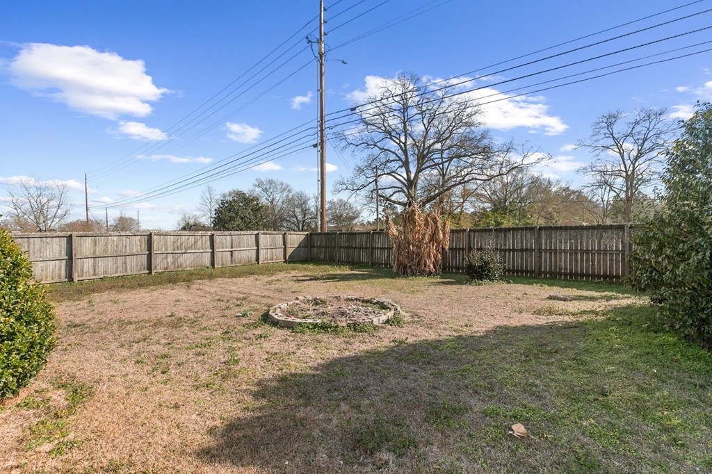 100 Danny Lane Dothan, AL 36301 - Photo 7 of 32