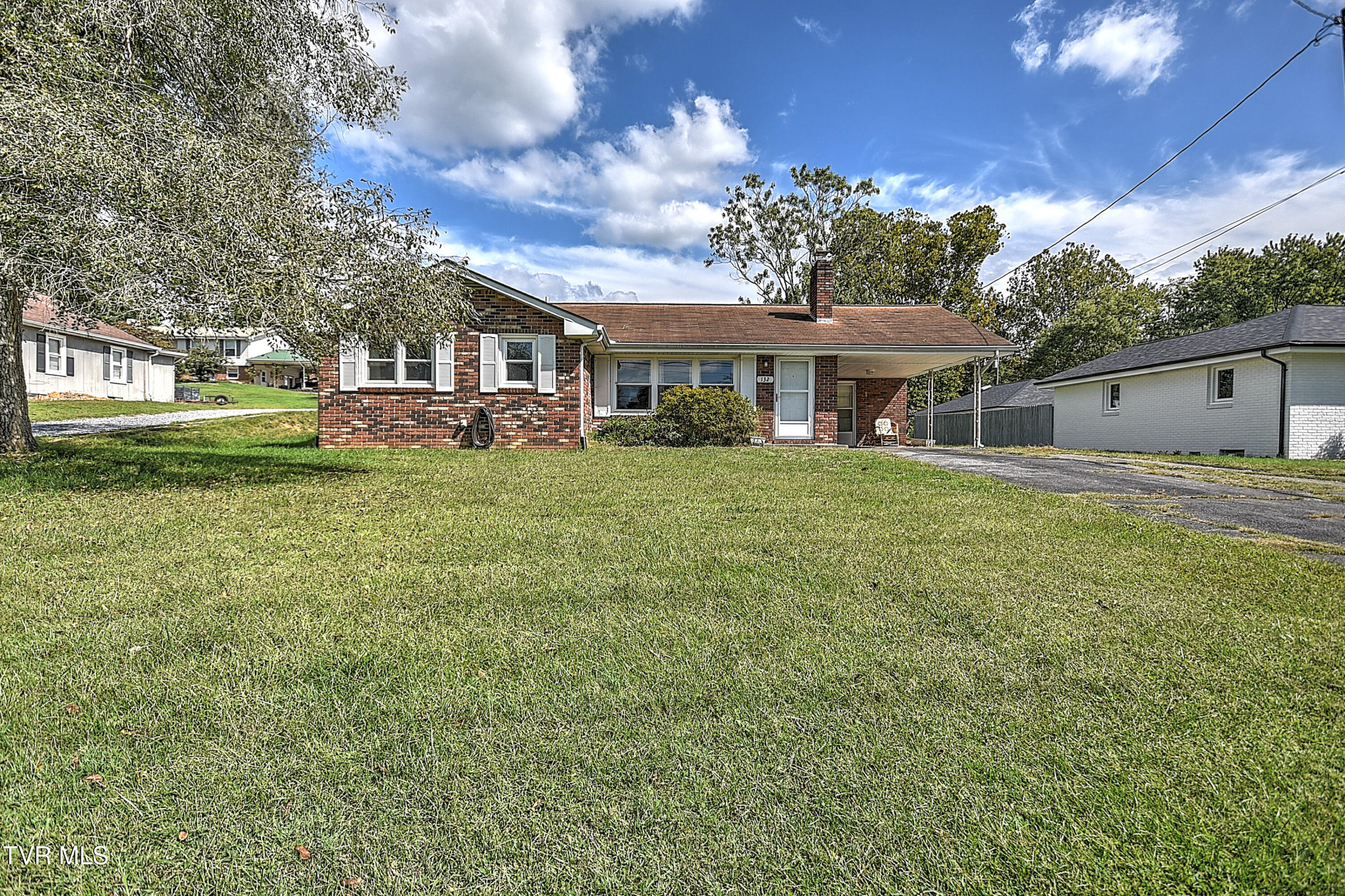 132 Packing House Road Kingsport, TN 37660 - Photo 1 of 30 132 Packing House TN-3
