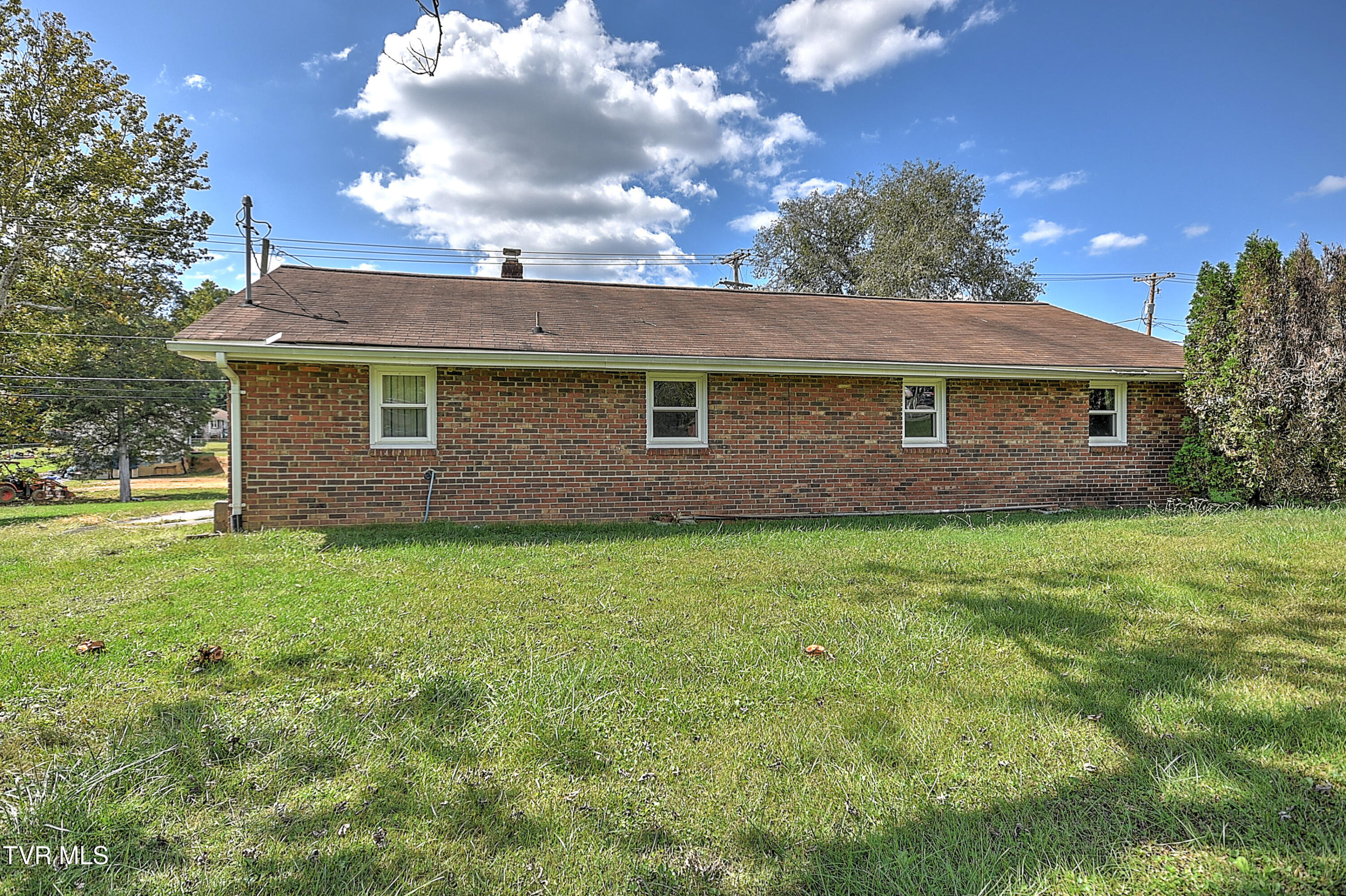 132 Packing House Road Kingsport, TN 37660 - Photo 27 of 30 132 Packing House TN-27