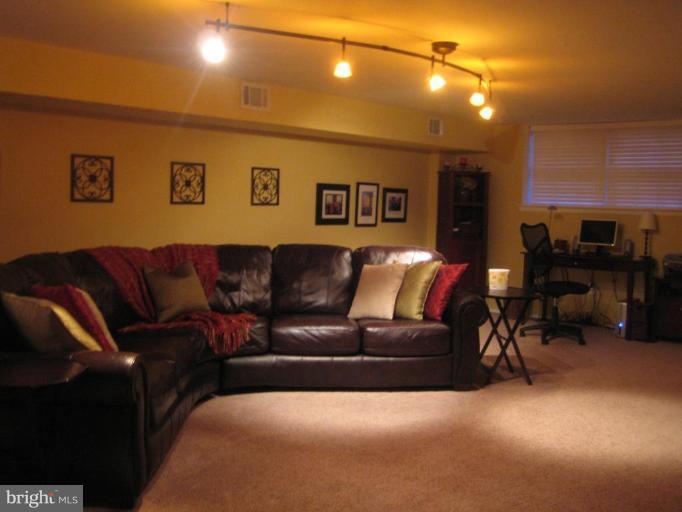 903 Elm Road Halethorpe, MD 21227 - Photo 22 of 24 Family Room #2