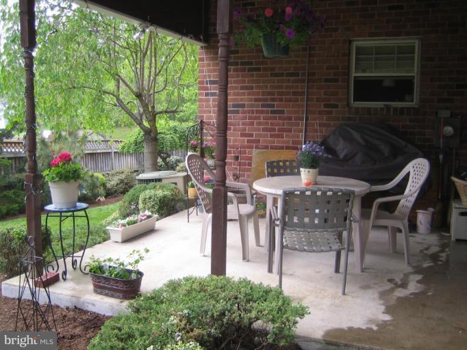 903 Elm Road Halethorpe, MD 21227 - Photo 9 of 24 Patio 2