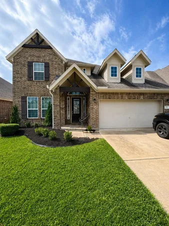$3,150 | 221 Ashley Way, Alvin, TX 77511