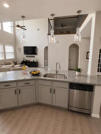 $3,150 | 221 Ashley Way, Alvin, TX 77511