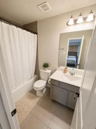 $3,150 | 221 Ashley Way, Alvin, TX 77511