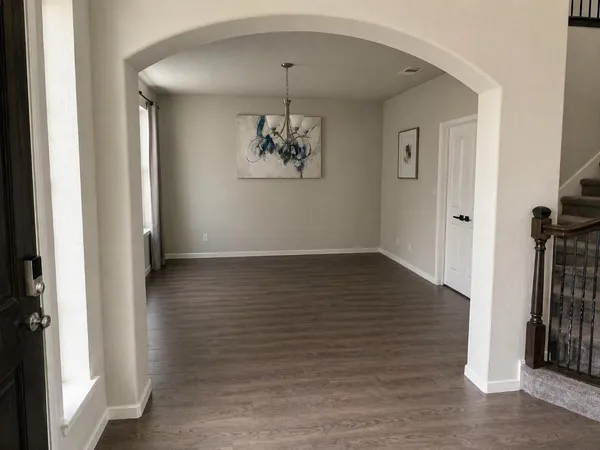 $3,150 | 221 Ashley Way, Alvin, TX 77511