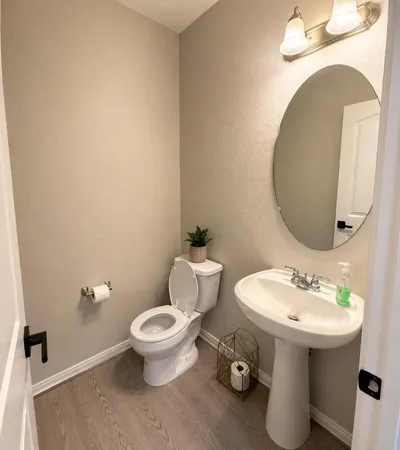$3,150 | 221 Ashley Way, Alvin, TX 77511