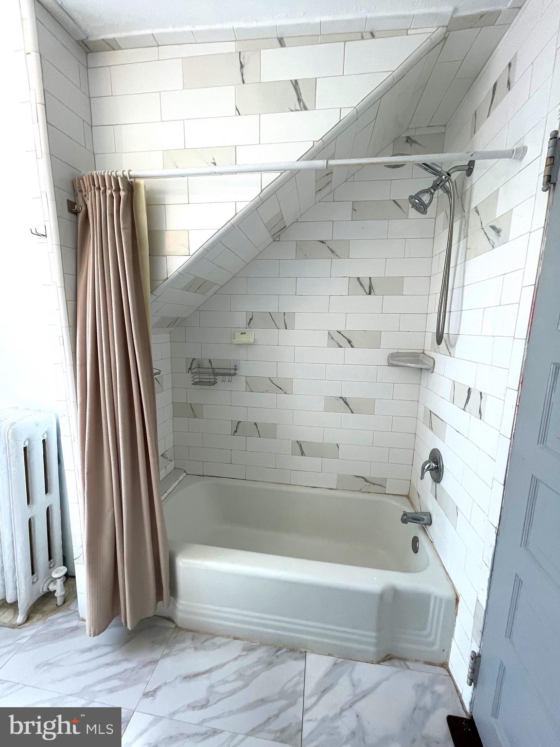 215 South Easton Road Glenside, PA 19038 - Photo 9 of 18 Bath