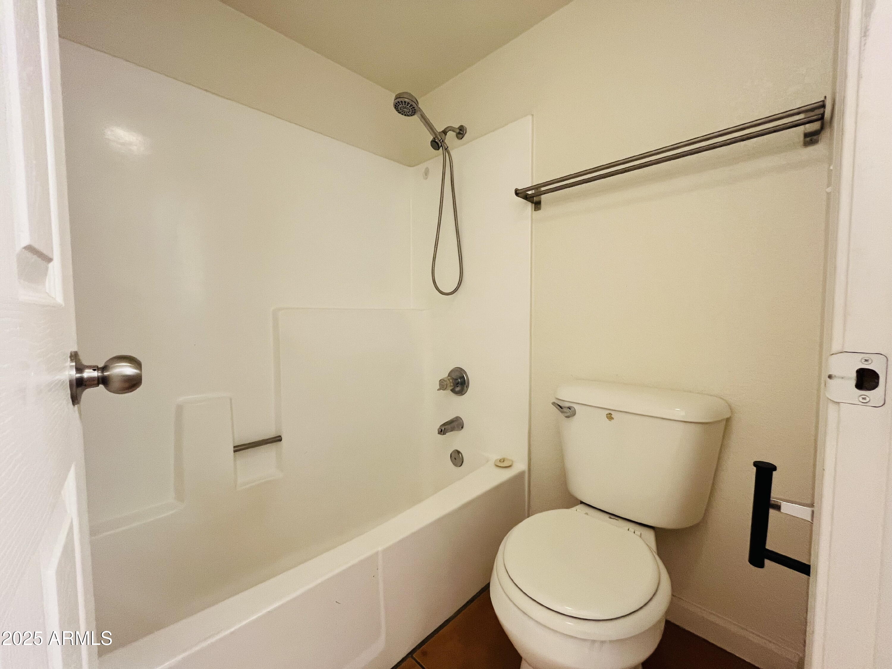 740 West Elm Street, Unit 239 Phoenix, AZ 85013 - Photo 13 of 15 IMG_2954