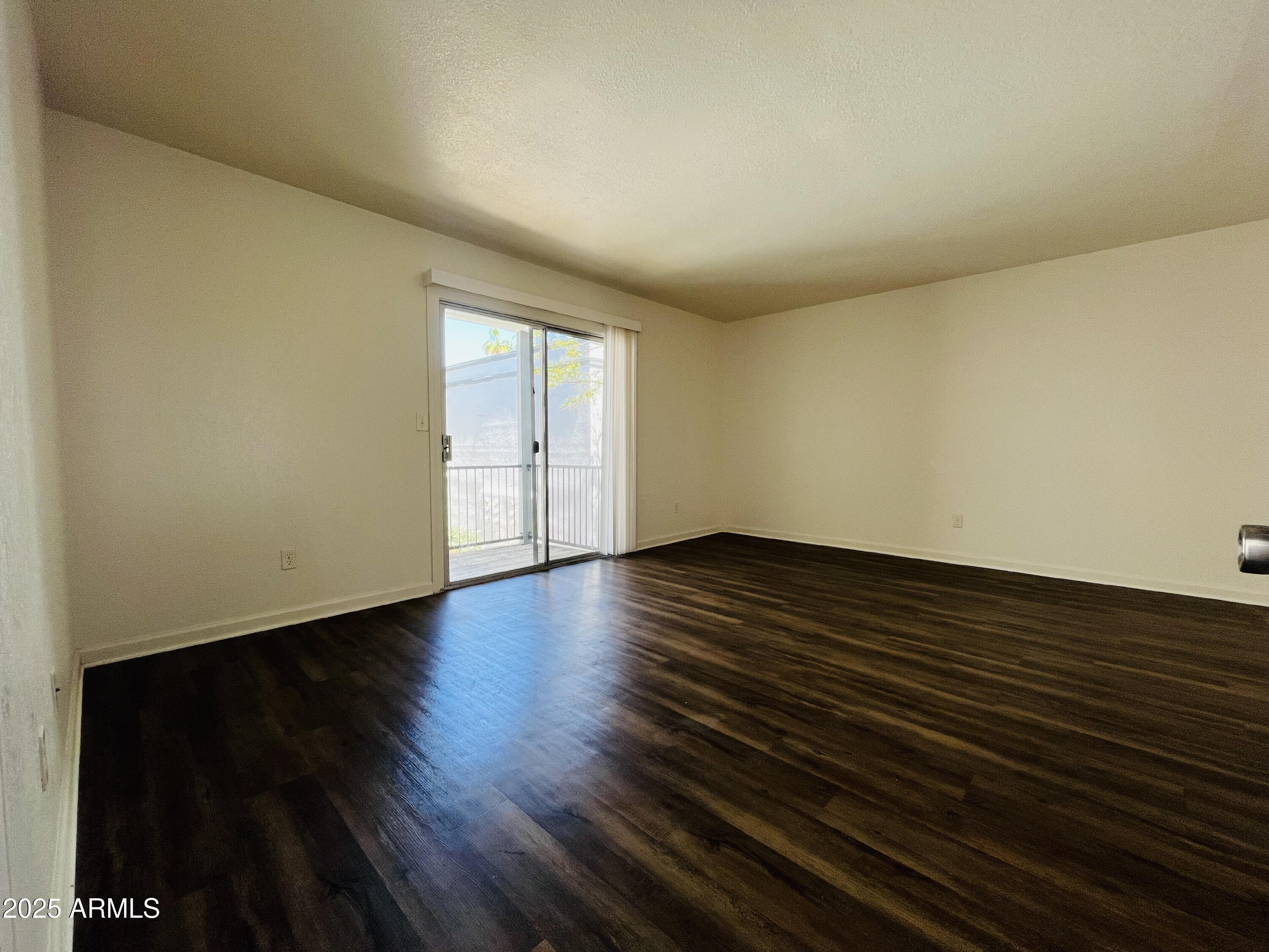 740 West Elm Street, Unit 239 Phoenix, AZ 85013 - Photo 2 of 15 IMG_2945