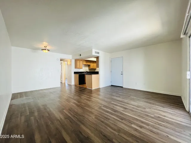 $1,195 | 740 West Elm Street, Unit 239, Phoenix, AZ 85013