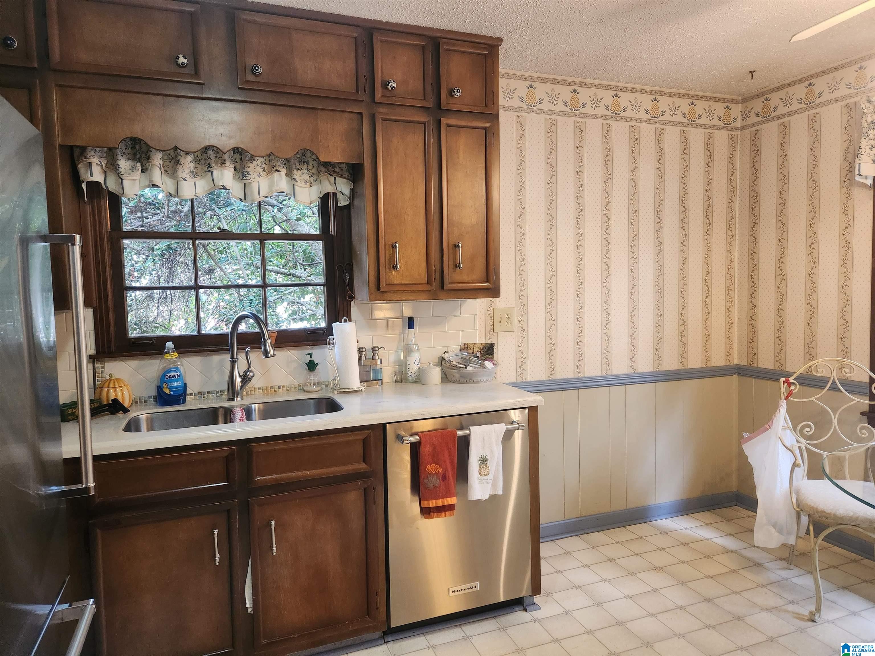 1508 Al Seier Road Birmingham, AL 35226 - Photo 8 of 35