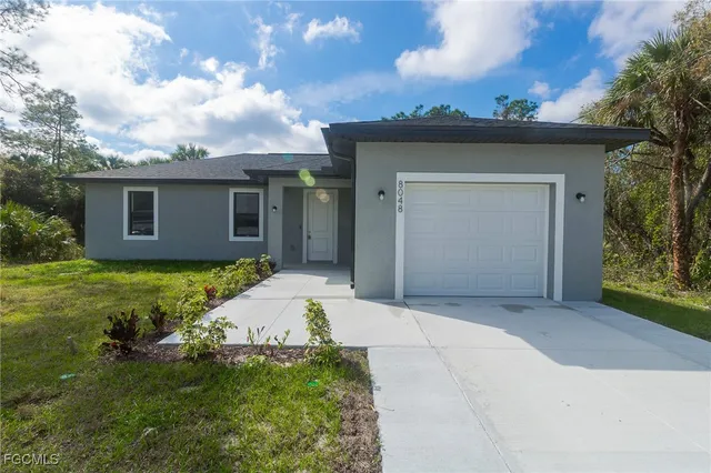 $270,000 | 8048 Sherwood Circle, LaBelle, FL 33935