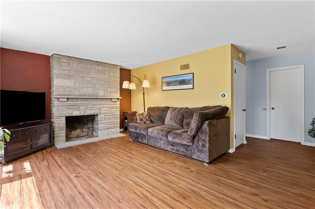 4810 Girard Road Pittsburgh, PA 15227 - Photo 3 of 24 Gallery Image 3