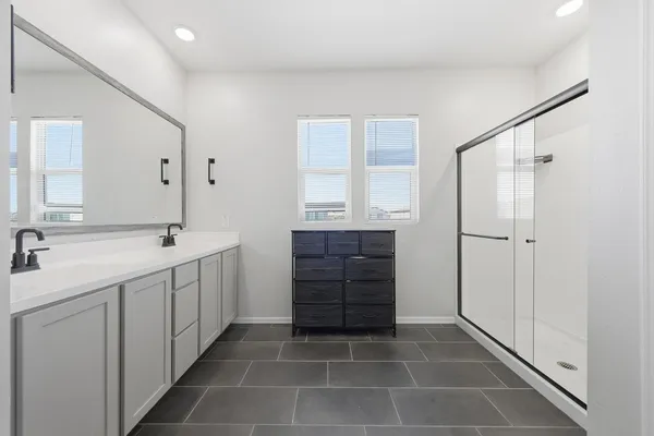 $1,950 | 997 South 150th Drive, Goodyear, AZ 85338