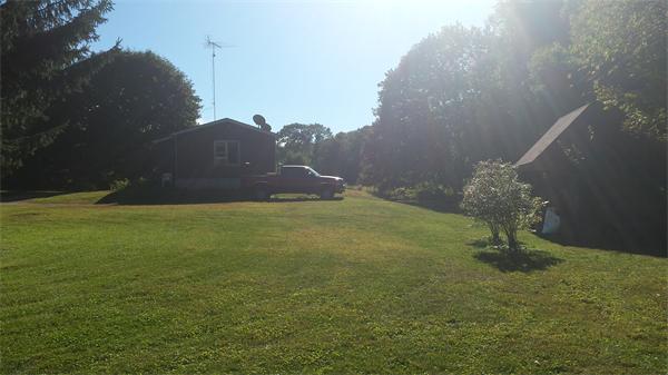 20 B Cheney Road Pomfret, CT 06259 - Photo 4 of 7 a swimming pool with wooden fence