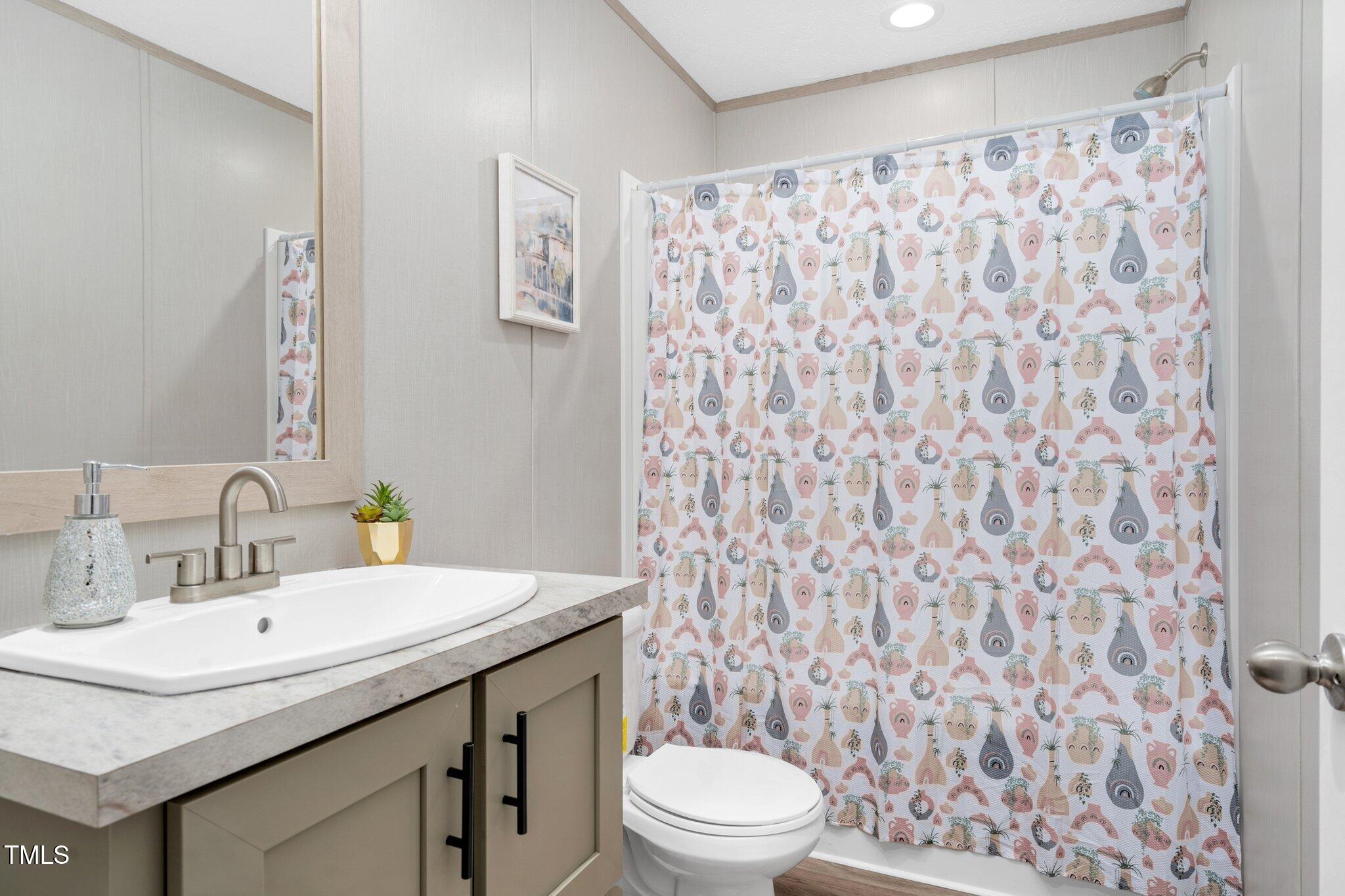 2000 Exum Road Nashville, NC 27856 - Photo 22 of 30 Full Bathroom