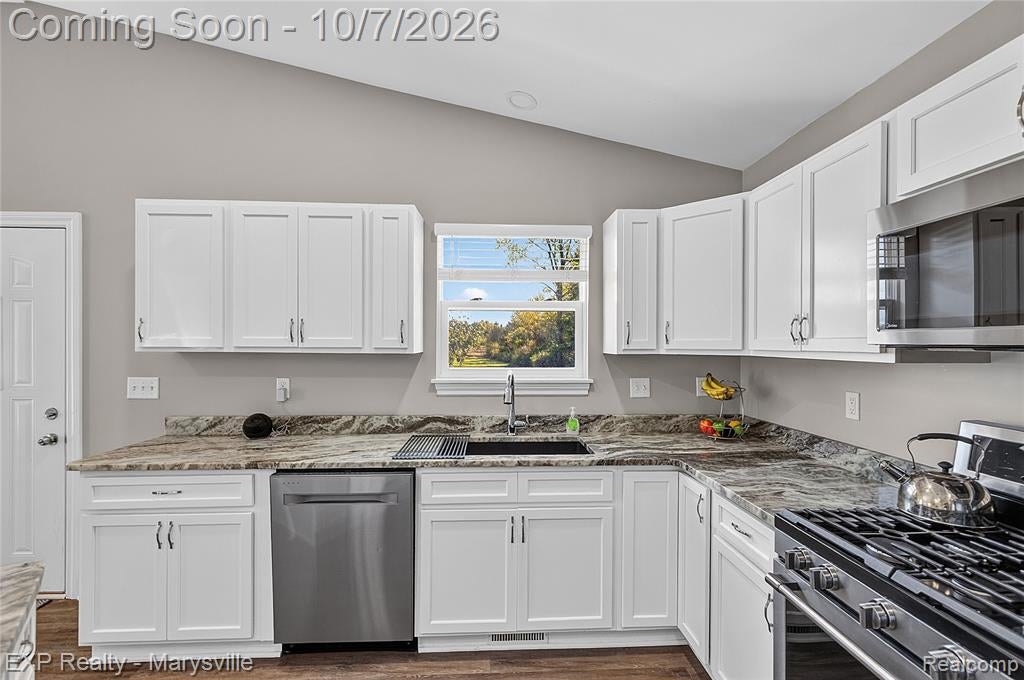 625 Range Road Smiths Creek, MI 48074 - Photo 8 of 30 Gallery Image 8