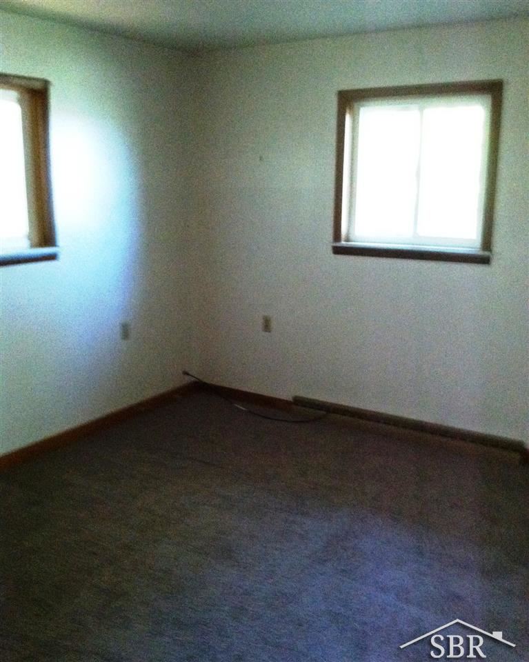1774 East Laporte Road Merrill, MI 48637 - Photo 8 of 12 31190418-7.JPG