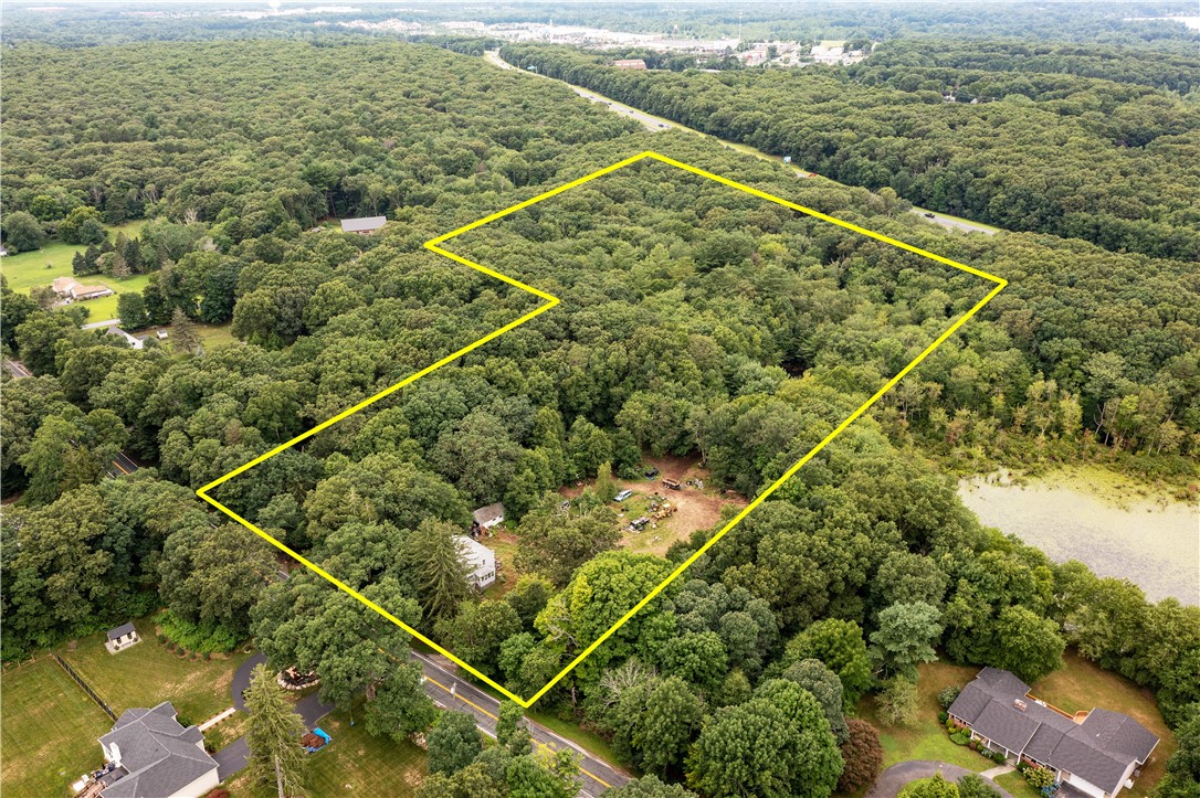 2329 Division Road East Greenwich, RI 02818 - Photo 3 of 5 Gallery Image 3