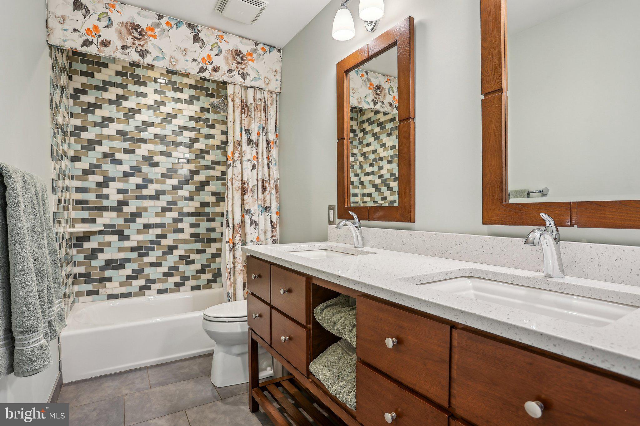 6 Stowe Drive Shamong, NJ 08088 - Photo 42 of 76 Hall Bath