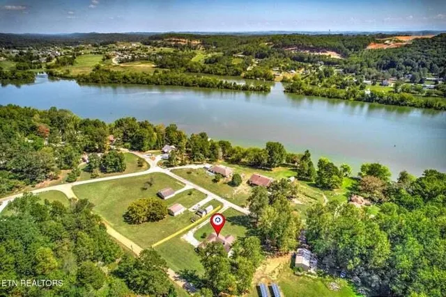 $465,000 | 135 Lake Overlook, Kingston, TN 37763
