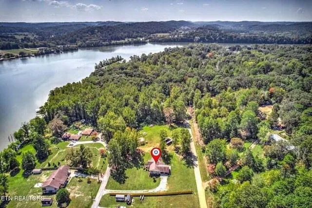 $465,000 | 135 Lake Overlook, Kingston, TN 37763