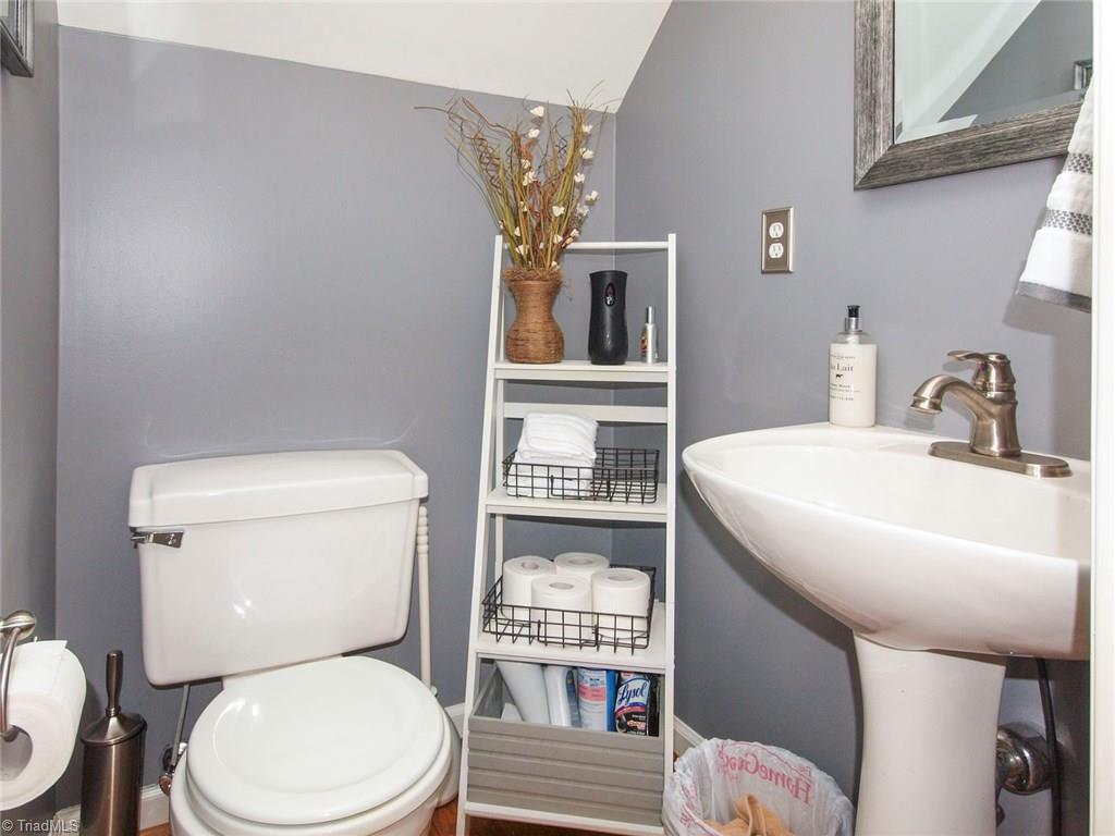 508 Barrett Road Winston-Salem, NC 27104 - Photo 11 of 30