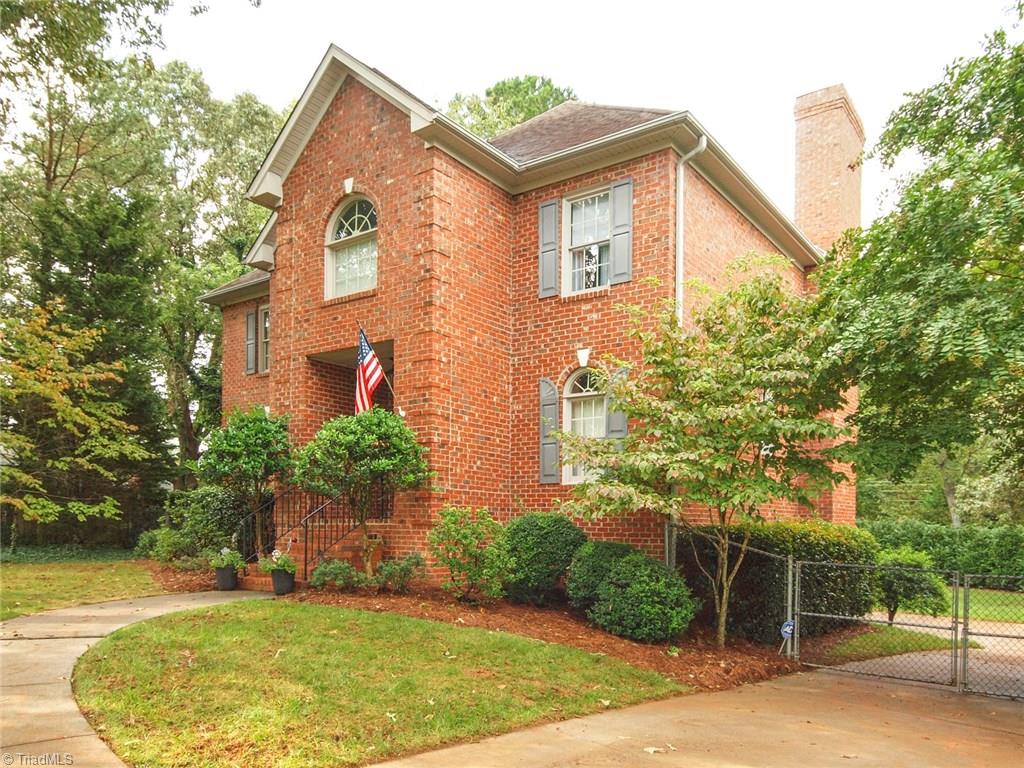 508 Barrett Road Winston-Salem, NC 27104 - Photo 3 of 30
