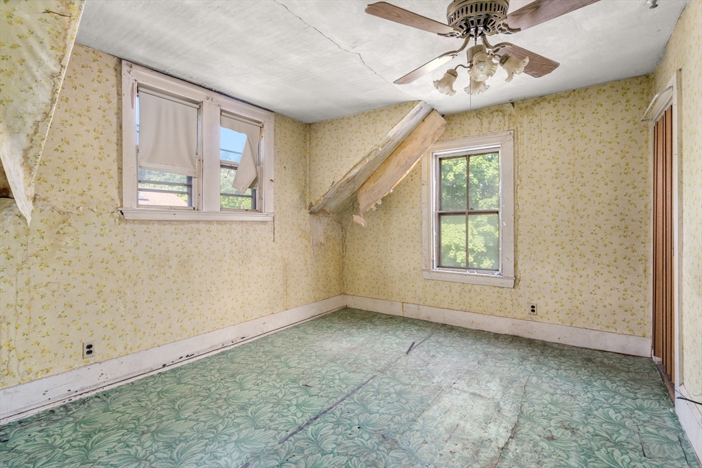 25 Curve Street Newton, MA 02465 - Photo 26 of 40