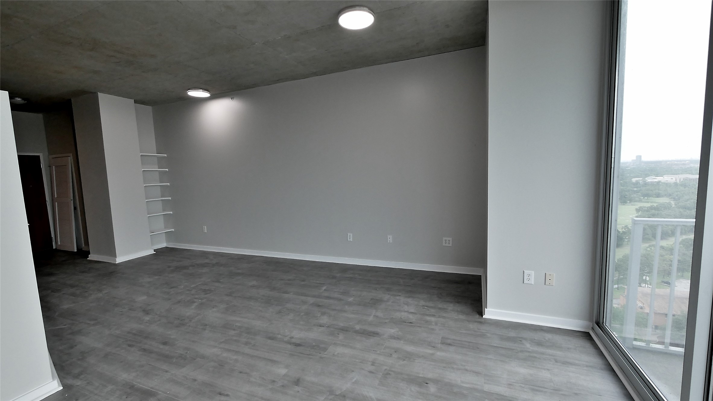 5925 Almeda Road, Unit 12113 Houston, TX 77004 - Photo 9 of 32 Kitchen and Dinig area.
