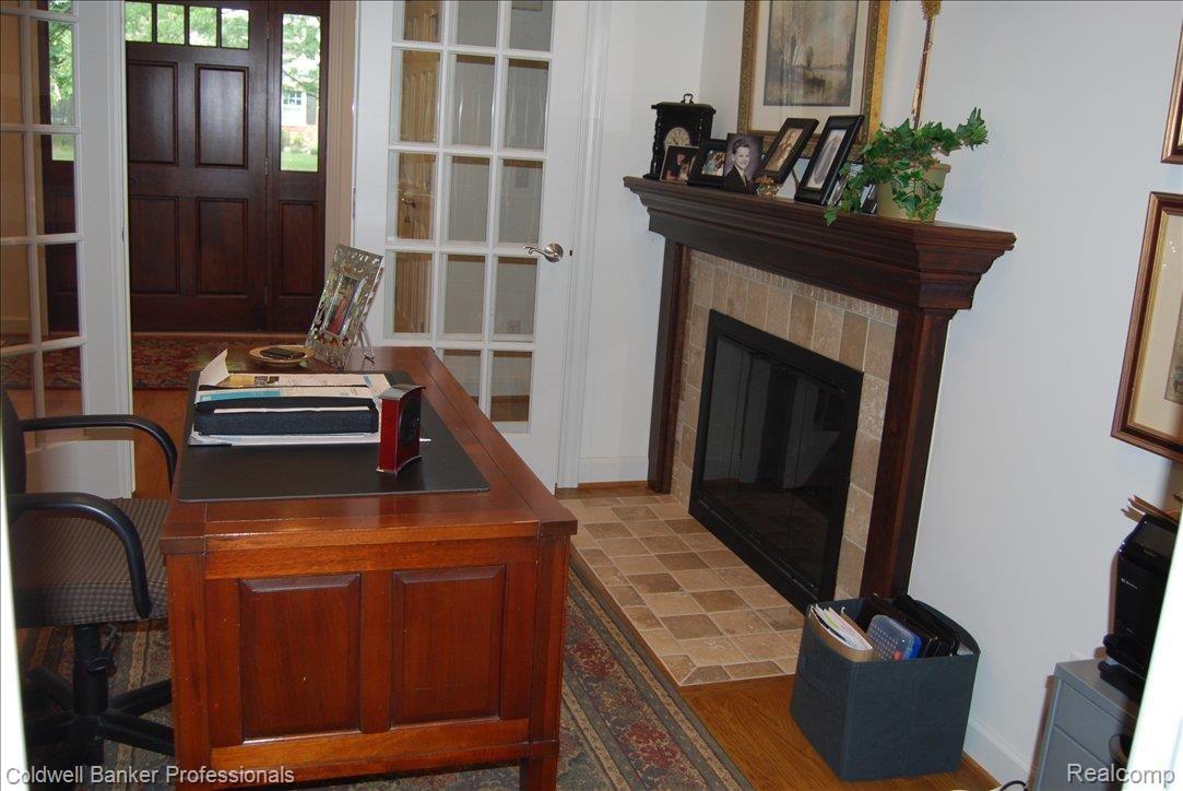 626 North Adams Road Birmingham, MI 48009 - Photo 8 of 25 1ST FLOOR OFFICE