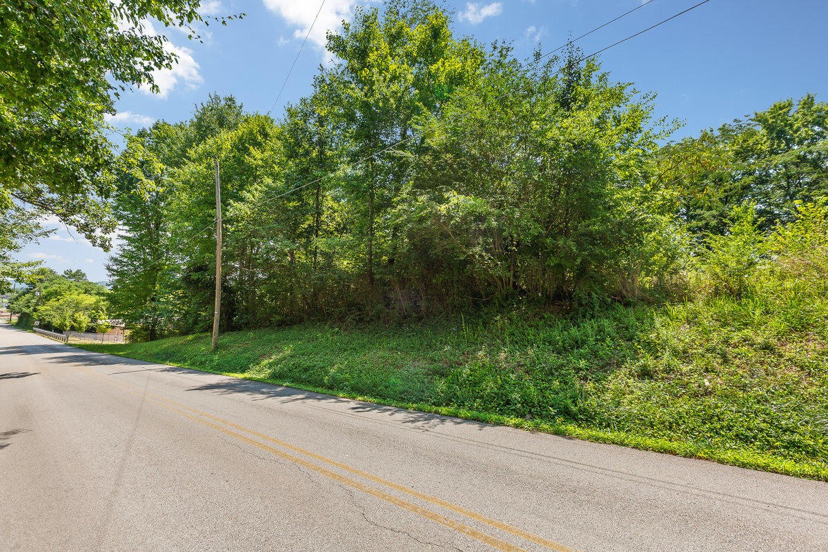 9254 Springfield Road Soddy-Daisy, TN 37379 - Photo 12 of 17 Gallery Image 12