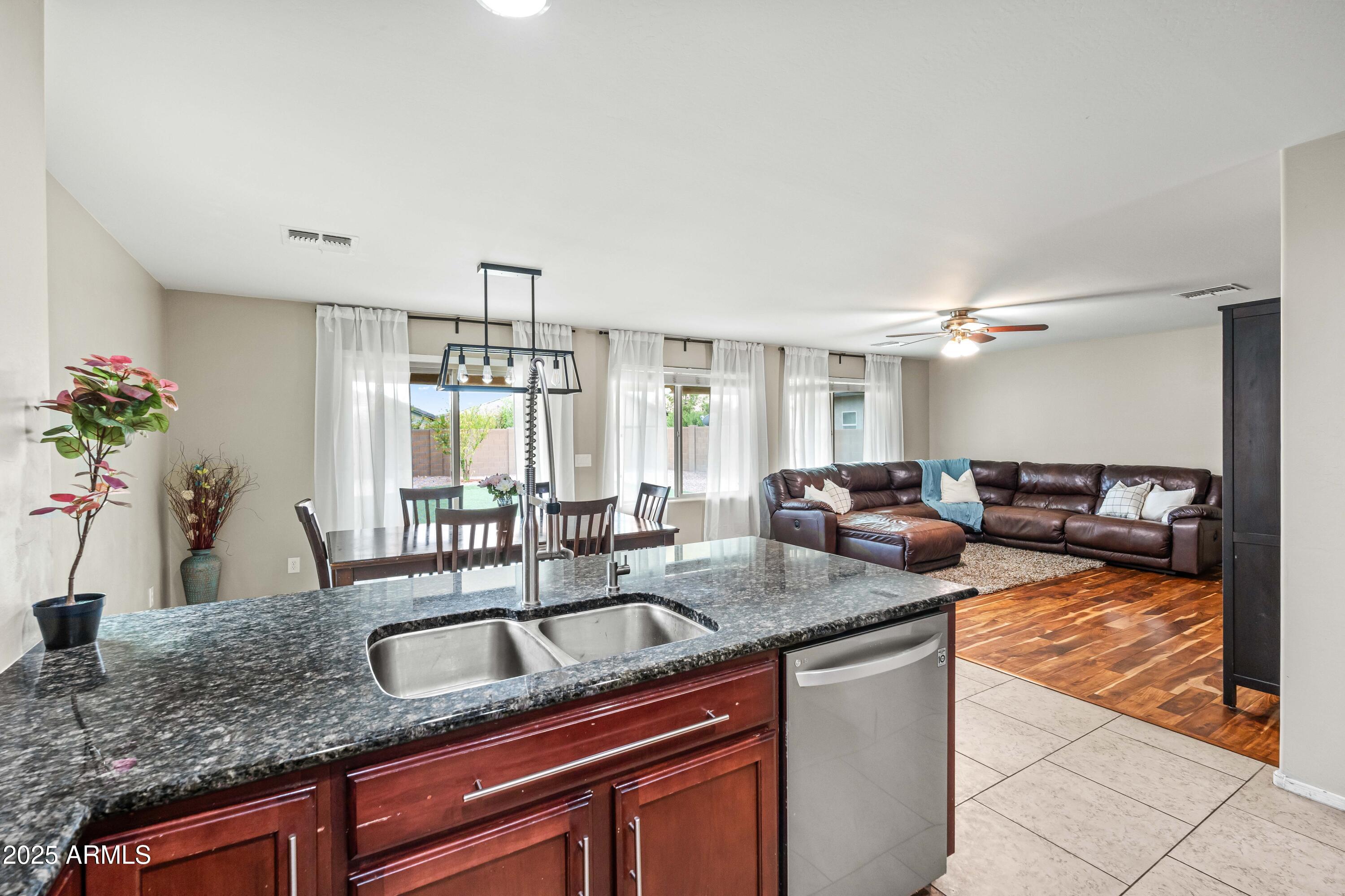 6525 West Georgetown Way Florence, AZ 85132 - Photo 19 of 82 2k