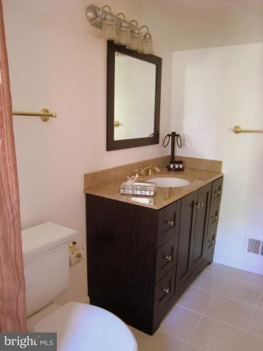 9101 Rouen Lane Potomac, MD 20854 - Photo 16 of 21 Bath #3