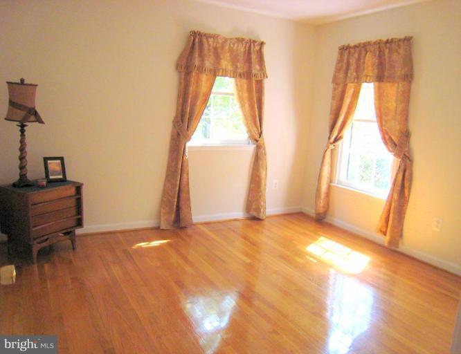 9101 Rouen Lane Potomac, MD 20854 - Photo 19 of 21 Bedroom #3