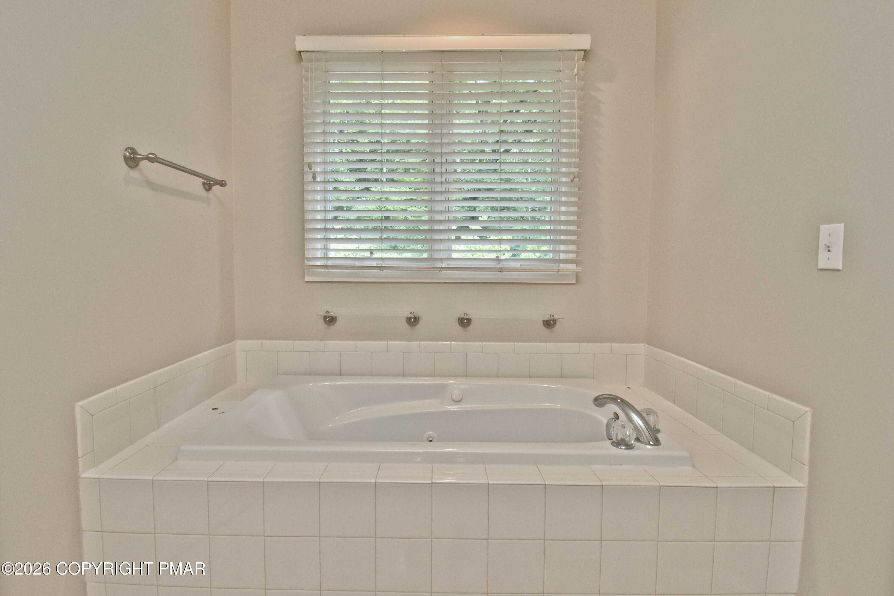 508 Quail Ridge Lane Stroudsburg, PA 18360 - Photo 33 of 74 9 Primary (6)