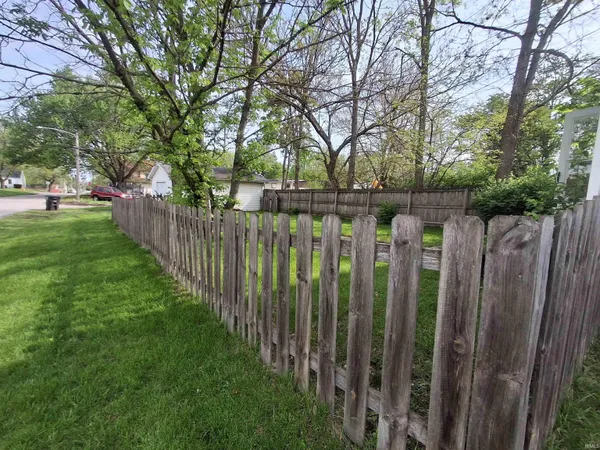 $1,100 | 2801 Pennsylvania Street, Fort Wayne, IN 46803