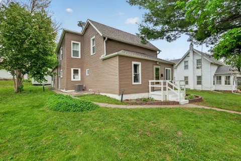 $249,900 | 423 Mulberry Street, Baraboo, WI 53913