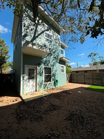 $2,250 | 6201 Felix Avenue, Unit A, Austin, TX 78741
