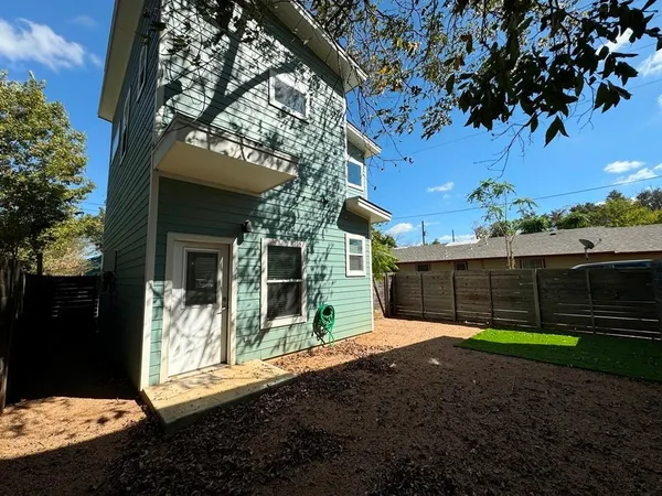 $2,250 | 6201 Felix Avenue, Unit A, Austin, TX 78741