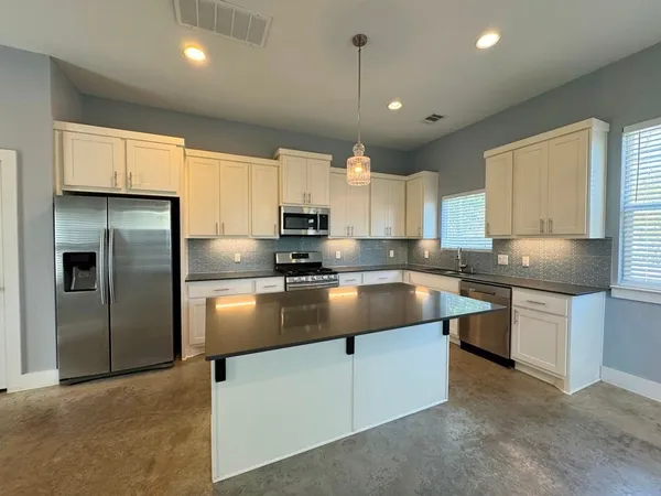 $2,250 | 6201 Felix Avenue, Unit A, Austin, TX 78741
