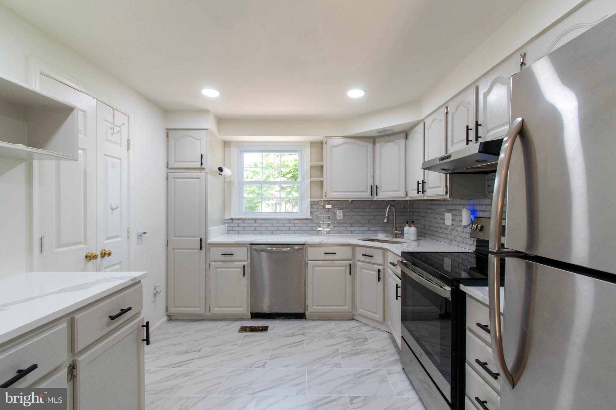 9336 Burke Road Burke, VA 22015 - Photo 13 of 37 Gallery Image 13